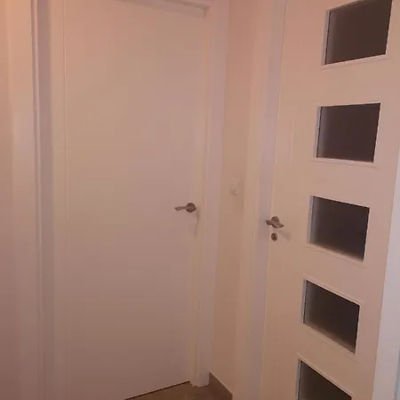 Privada Con Bano Individual En Chalet Con Piscina Climatizada Сasa de vacaciones *