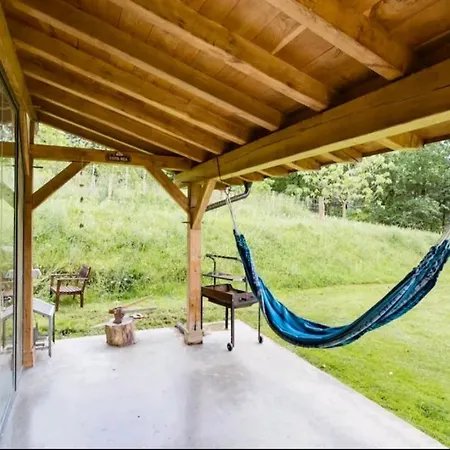 Privada Con Bano Individual En Chalet Con Piscina Climatizada